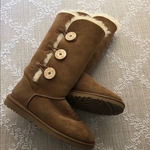 Bailey Button Triplet II Boot - UGG